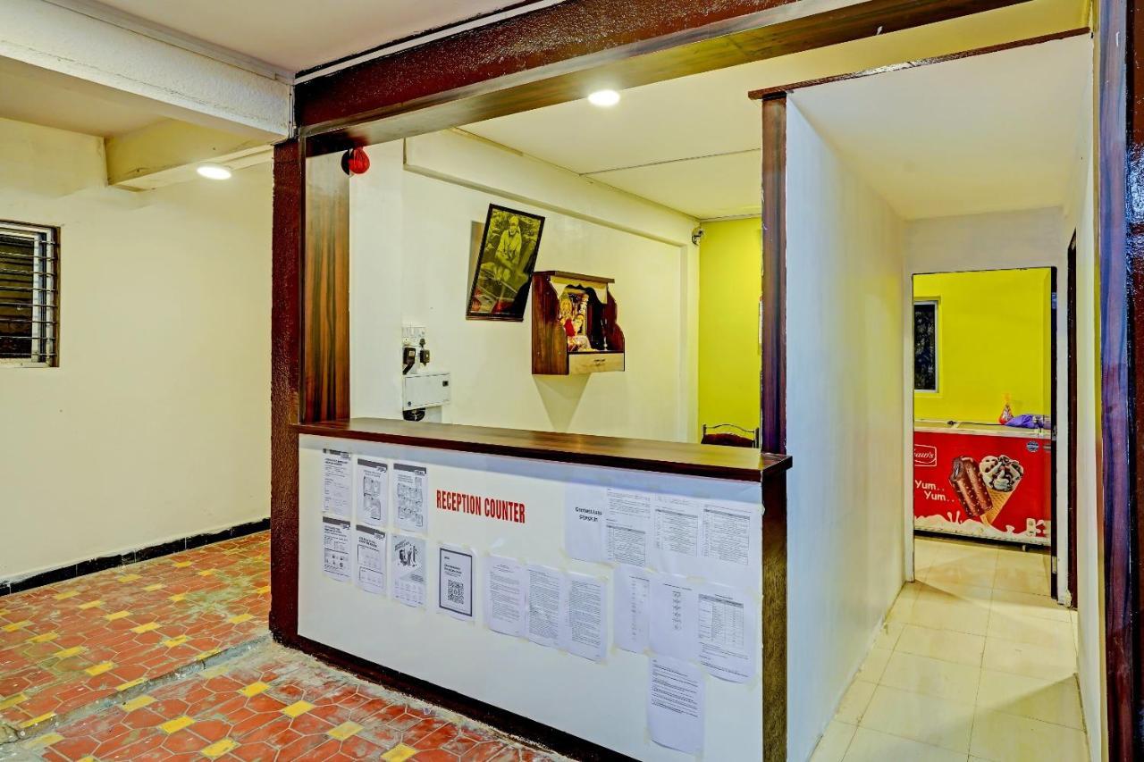 Amba Executive An Apartment Hotel Mundhva エクステリア 写真